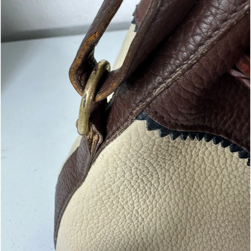 Dooney & Bourke Vintage Teton Bucket Drawstring Bag Purse Leather Ivory Brown